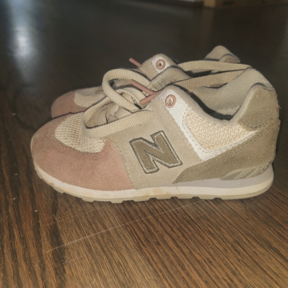 Toddler girls NB Sneakers
